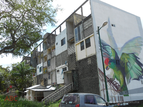 31 - 19 Ejemplo de RÉGIMEN VERTICAL USO HABITACIONAL MIXTO