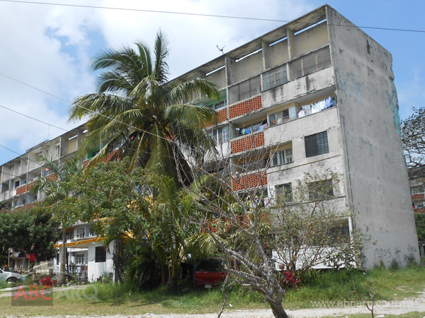 31 - 20 Ejemplo de RÉGIMEN VERTICAL USO HABITACIONAL MIXTO