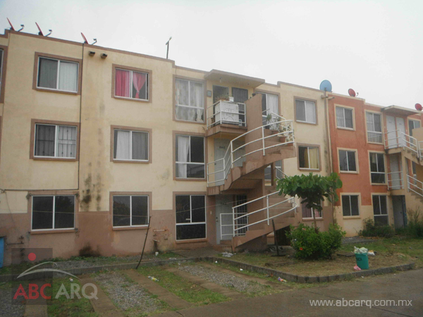 31 - 25 Ejemplo de RÉGIMEN VERTICAL USO HABITACIONAL MIXTO
